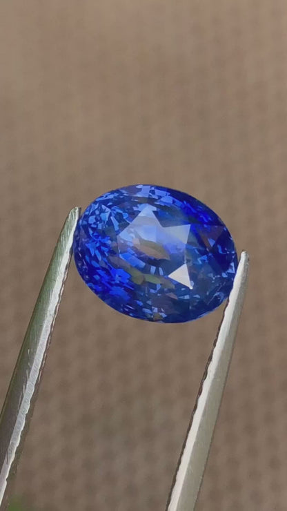 6.03 Carats 100% Natural Blue Ceylon Sapphire