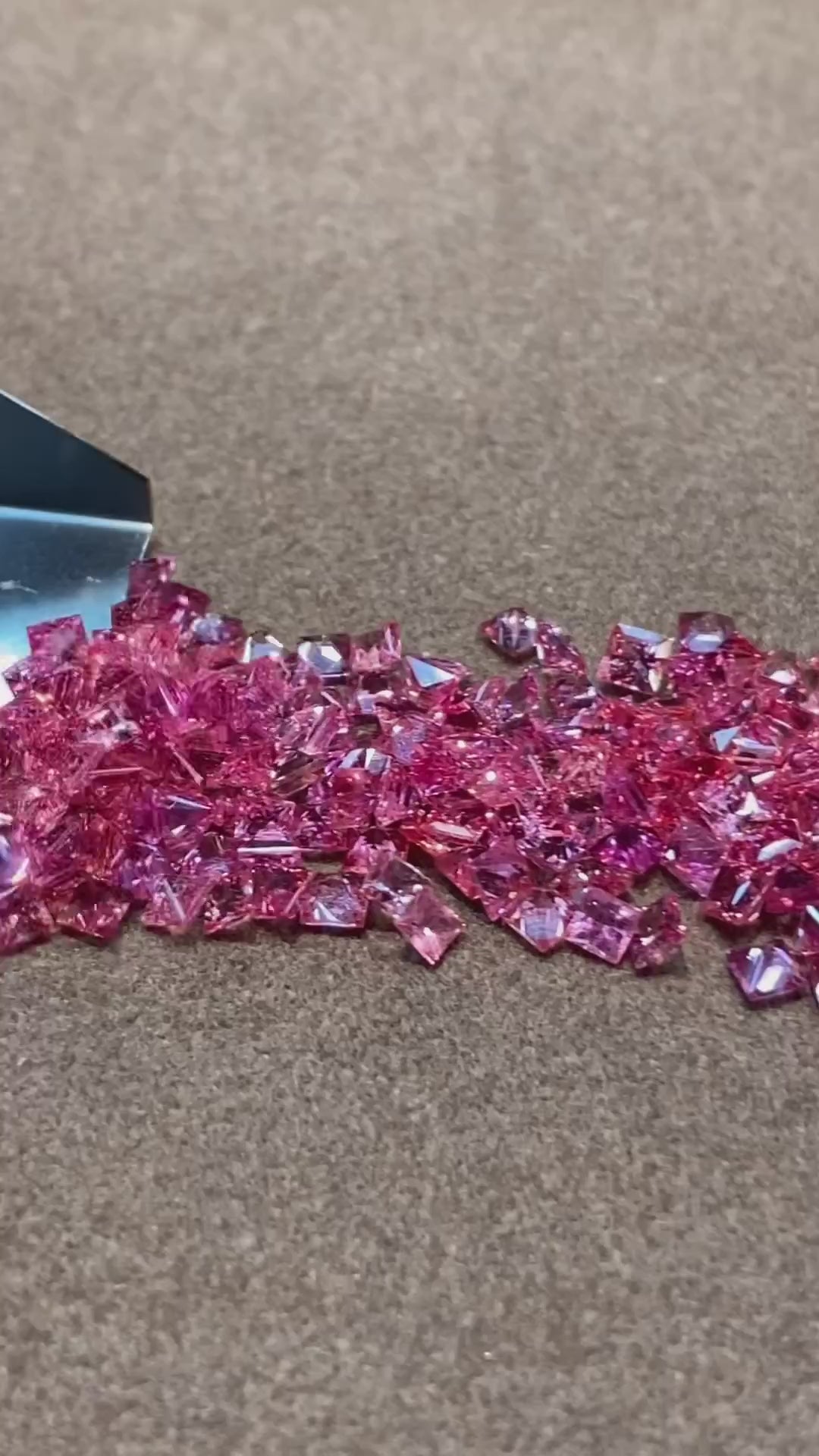 5 Carats Beautiful Padparadscha Sapphire in Orang-pink