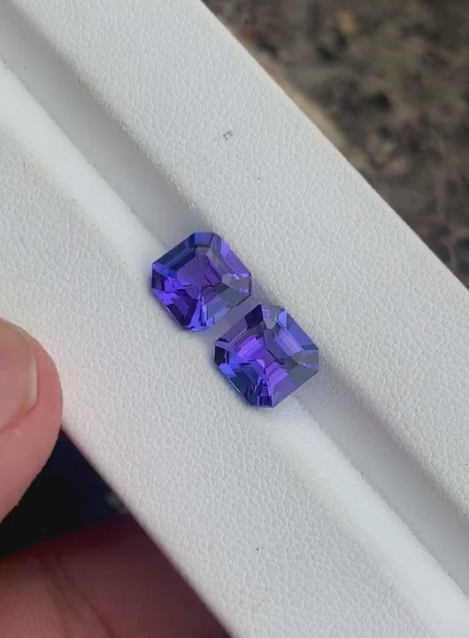 5.30 Carats Natural Tanzanite Pair
